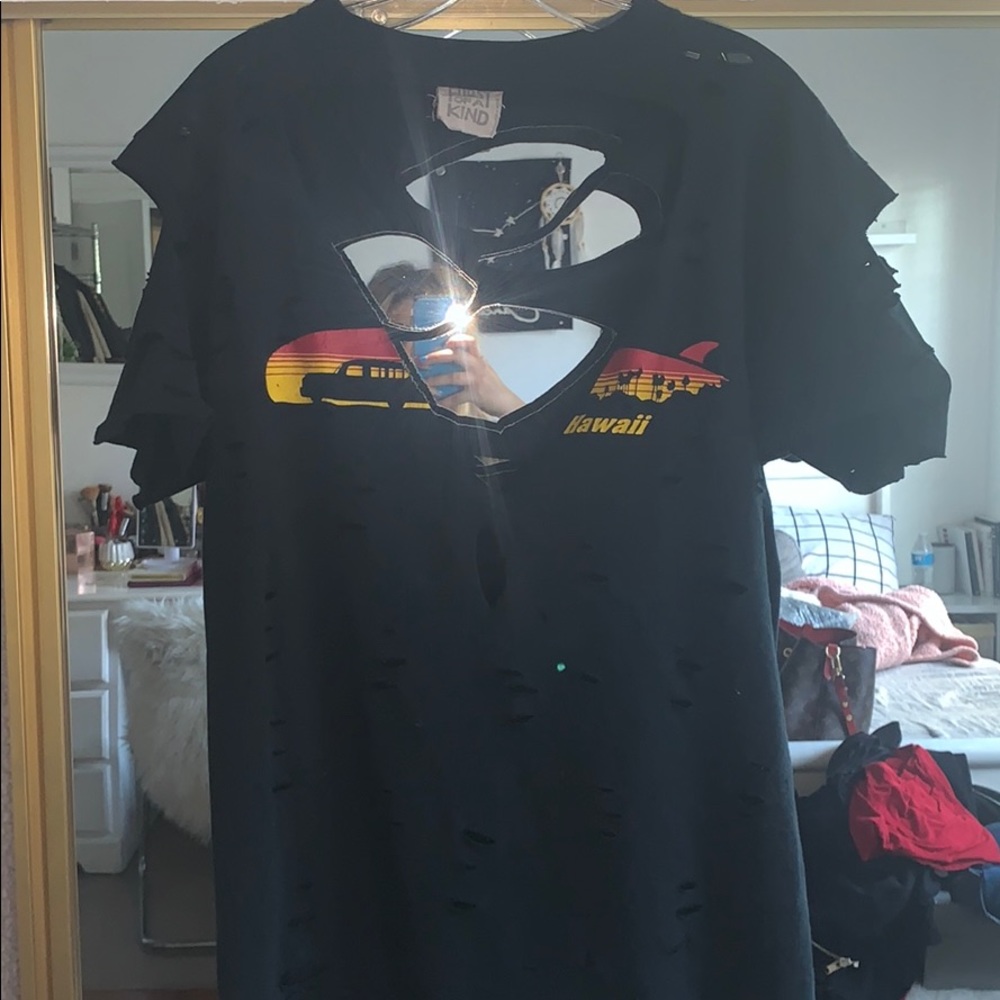 FIRST OF A KIND Hawaii Ripped Tee
